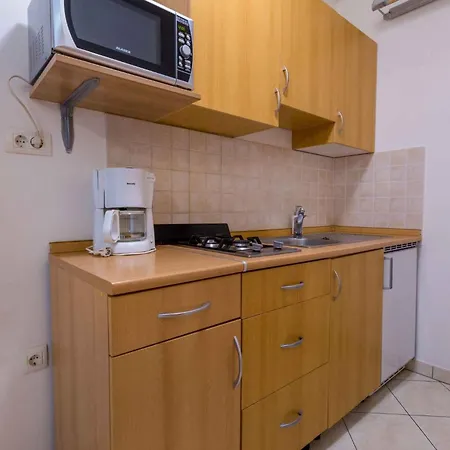 One-bedroom In 8 *