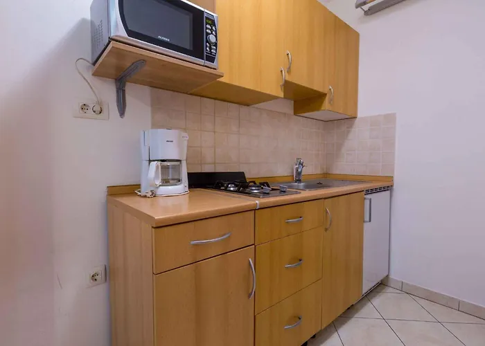 One-bedroom In 8 *