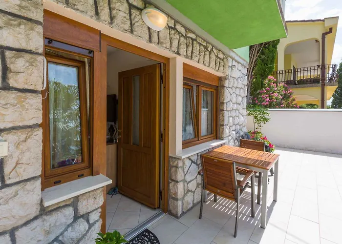 One-bedroom In 8 Crikvenica